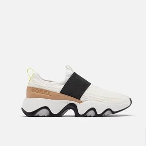 WOMEN'S KINETIC™ IMPACT II STRAP SNEAKER